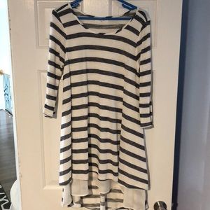 Quarter sleeve striped dress